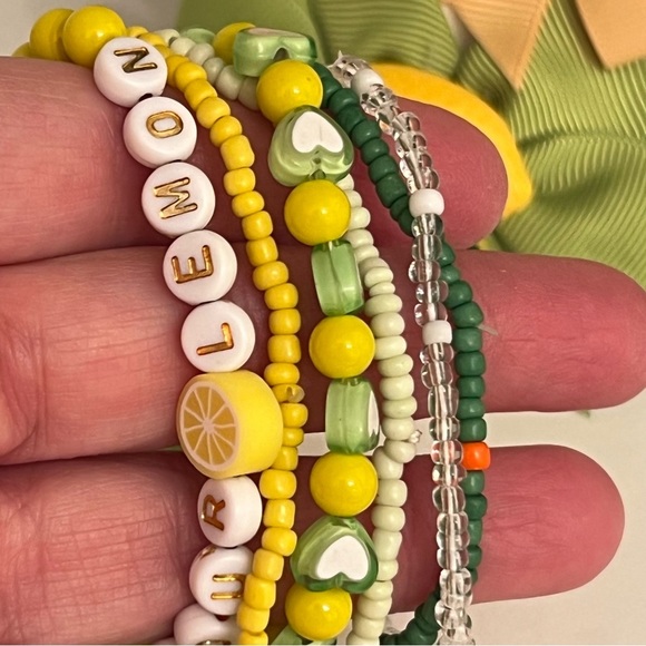 Girls dress size 4T sour lemons with matching hand made bracelets and hair bows - Picture 6 of 9